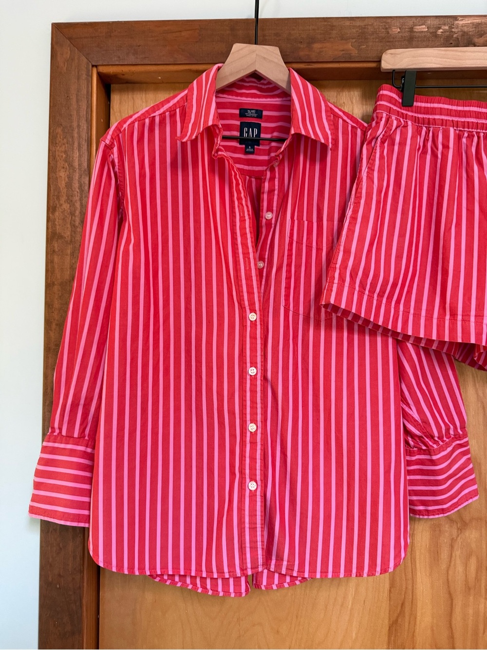 Small GAP Red & Pink Striped Cotton Poplin Button-Down Shirt Coord Set Available
